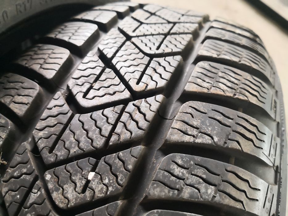 205 60 17 цола гуми Pirelli 4 броя