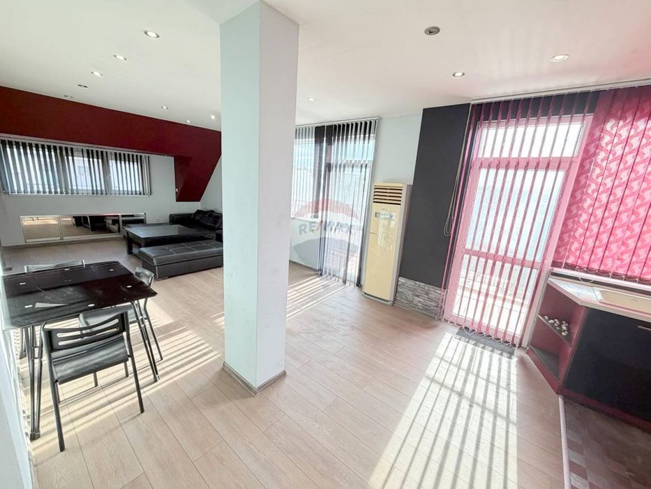 Дава се под наем Двустаен апартамент в Варна, Погреби - 90 кв.м за 500 € - Снимка #2