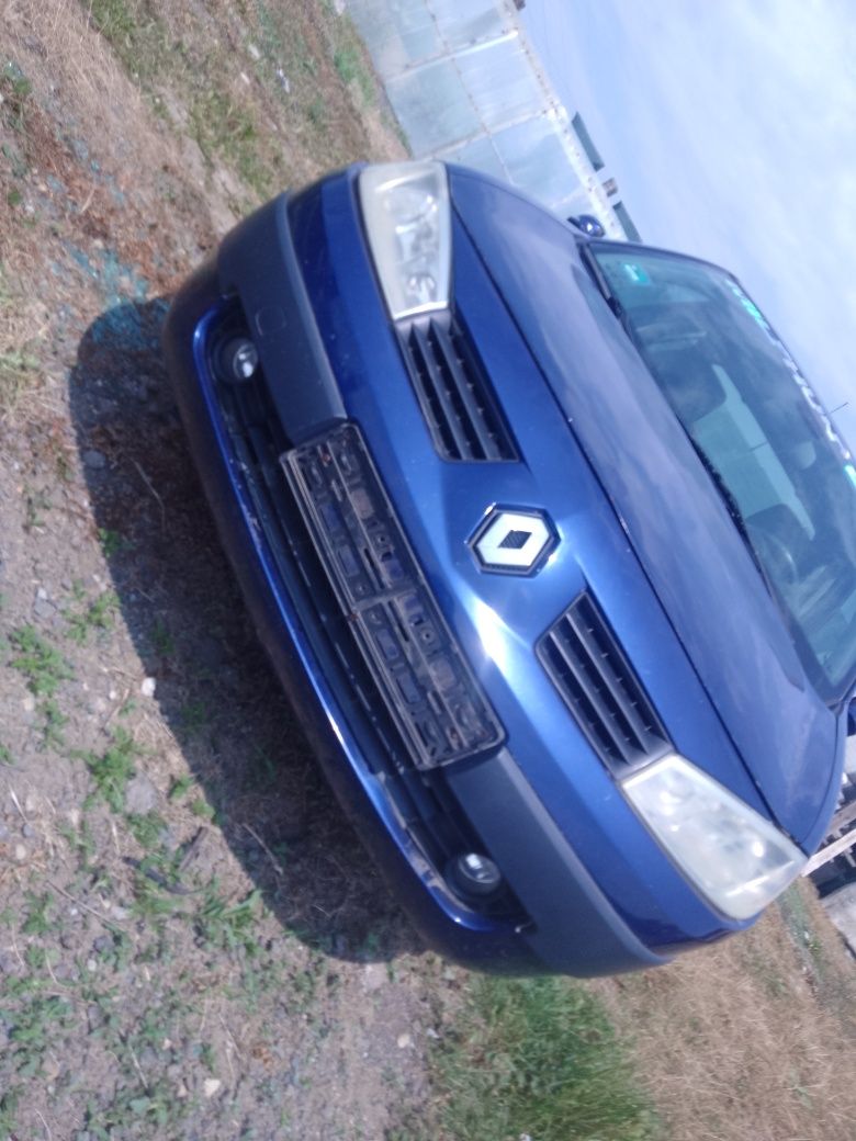 Dezmembrez Renault Megane Berlină  2 1.6 16V