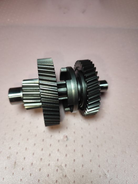 Вал редуктора коробки передач