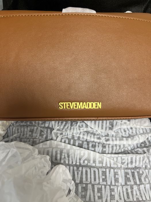 Дамска чанта в модерен цвят STEVE MADEN