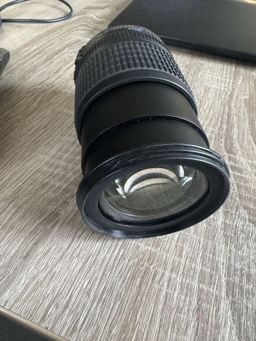 Продавам обектив за Никон 18-105