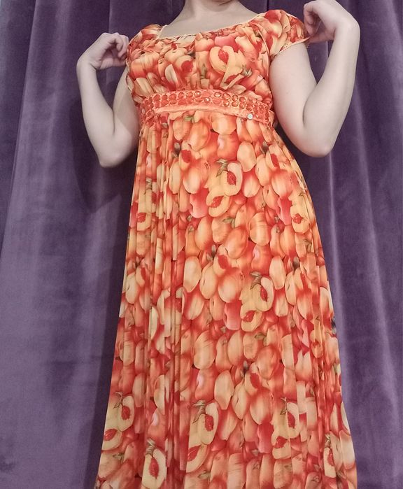 Ayollar libosi sotiladi