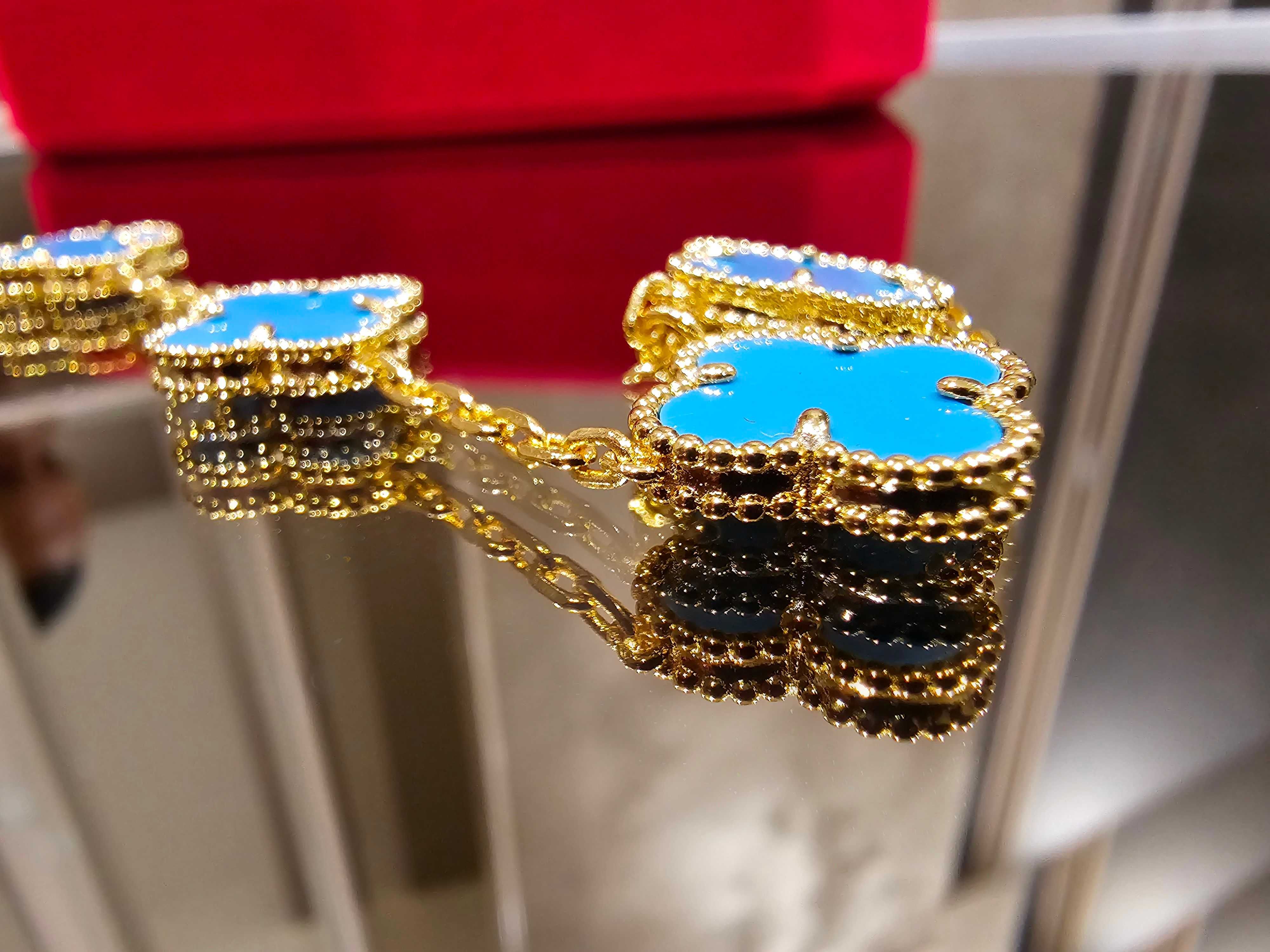 Van Cleef & Arpels VCA Gold Turquoise 5 Motif Alhambra Дамска Гривна