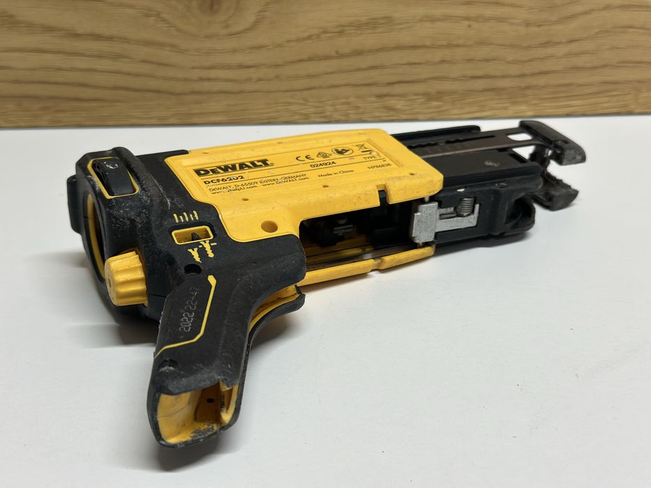 Adaptor DEWALT Magazie De Suruburi DCF6202 Stare buna
