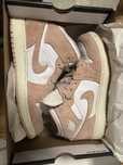 Adidasi Jordan 1 Mid