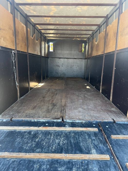 Kuzov tent bort sotiladi