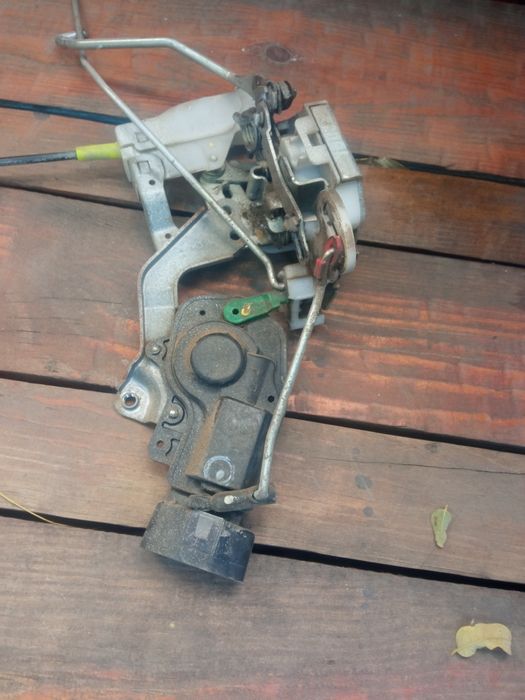 Geam macara broască stânga față C1, 107, Aygo