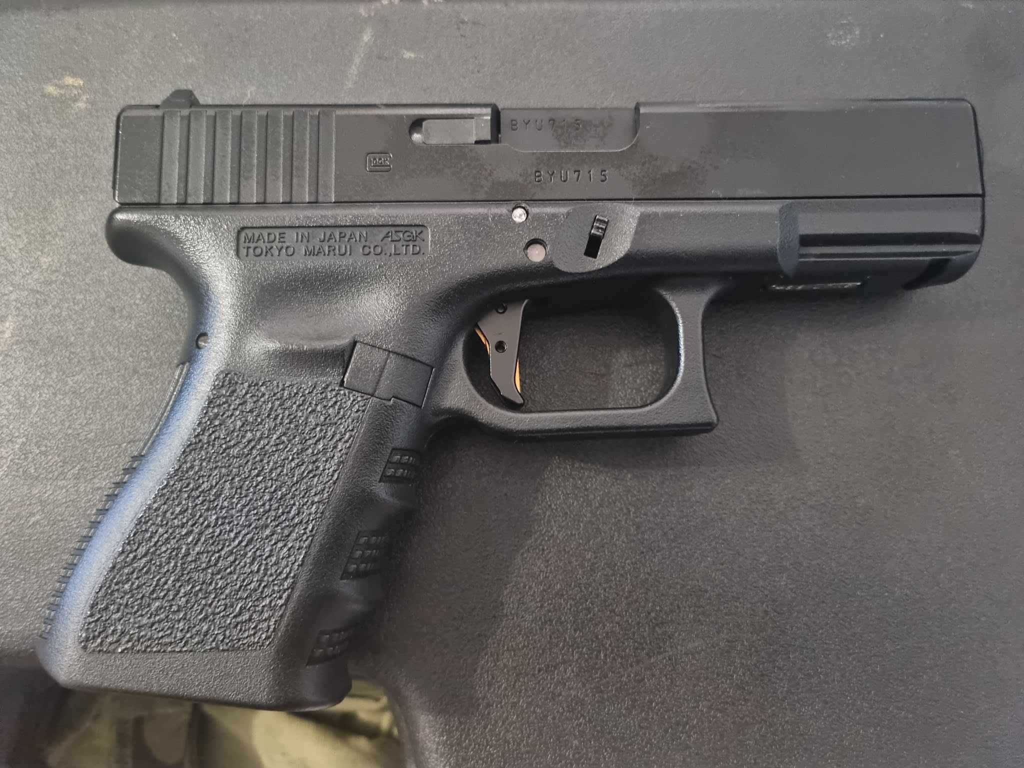 Tokyo Marui G19 (airsoft Glock)