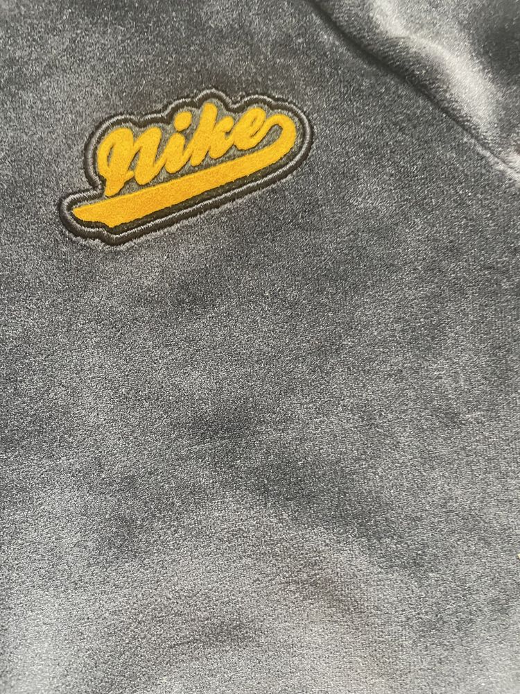 Bluza de catifea Nike