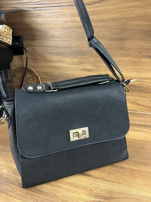 Дамска чанта черна