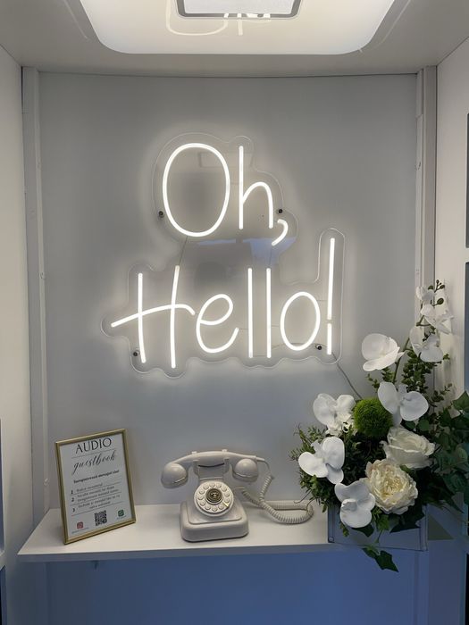 Cabina telefonica si audio guestbook