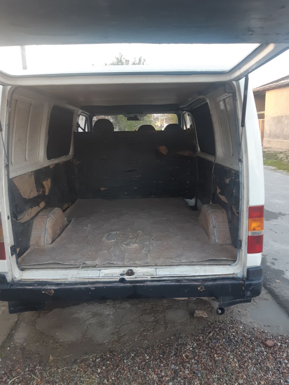 Ford Tranzit Srochna Sotiladi