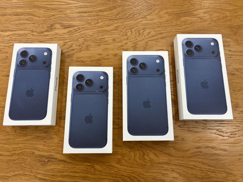 Нови iphone 17 Pro Max 256GB Deep Blue Подарък Кейс и Адаптер
