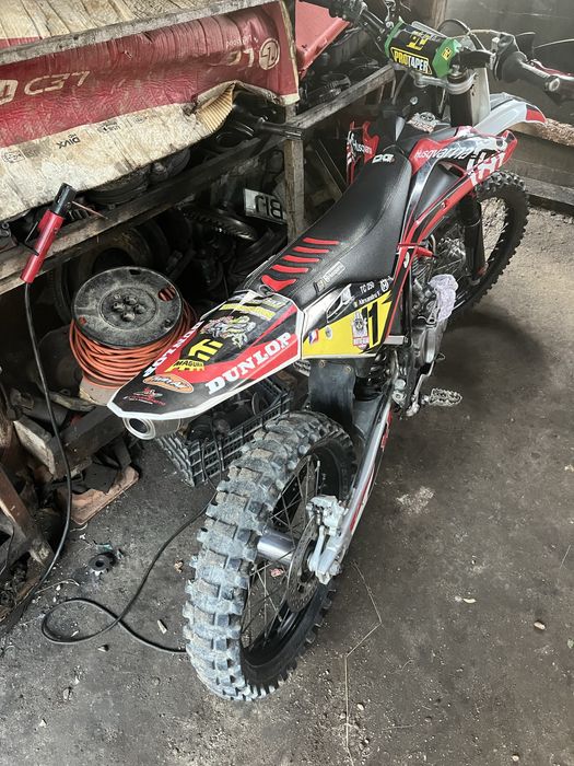 Vând Husqvarna tc250 cu motor copie Honda