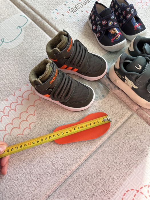 ЛОТ детски обувки Adidas 23