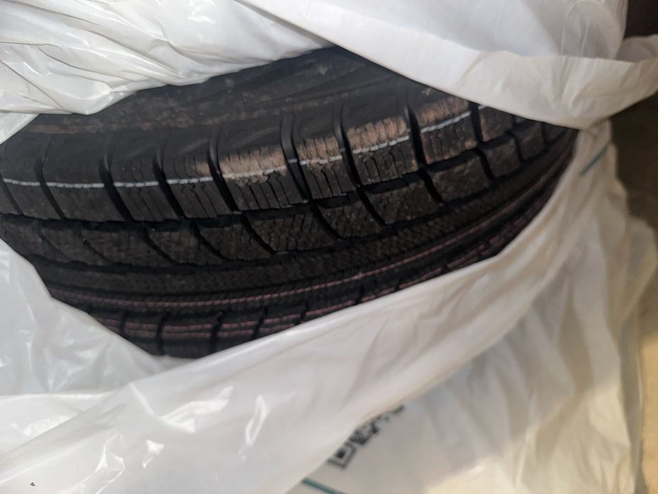 Зимние шины 195/65/R15