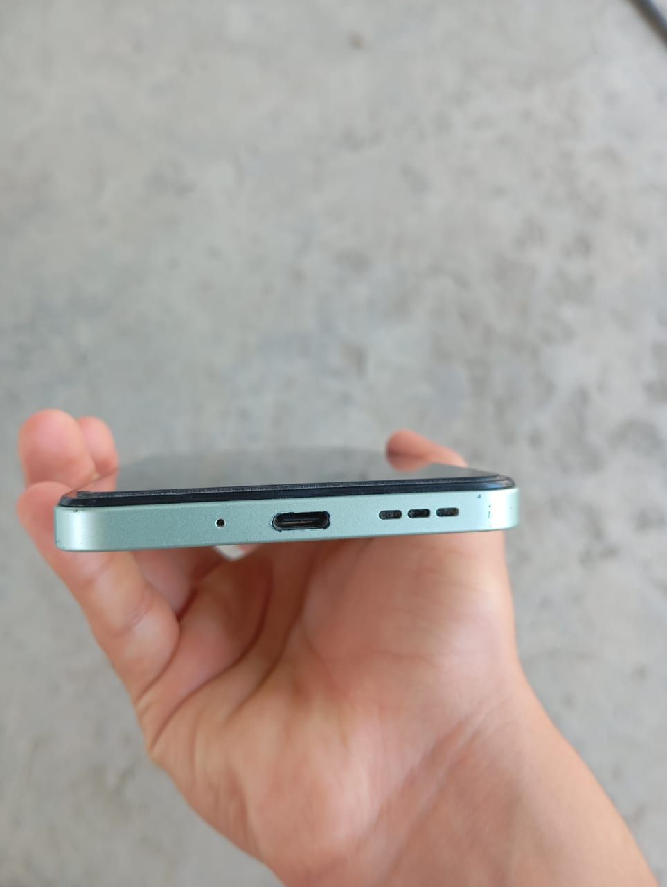 Redmi 13c 128gb.