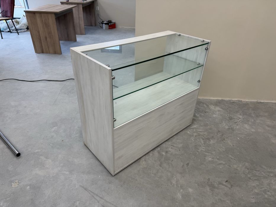 Стелажи за магазин