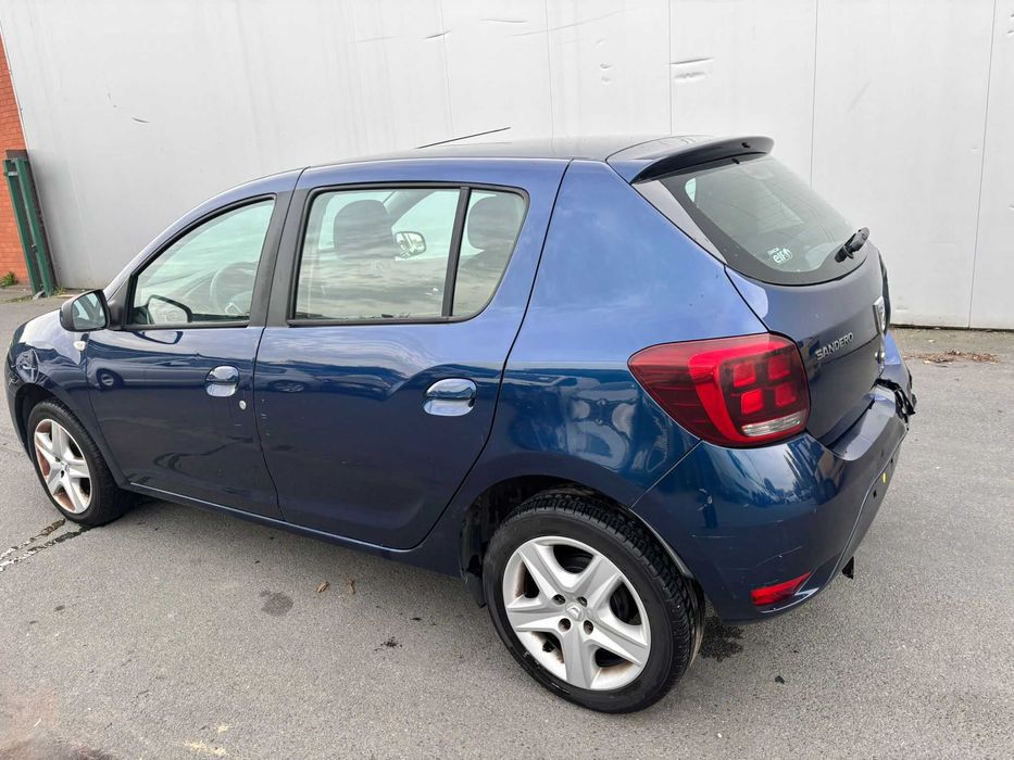 Dacia Sandero - ușor avariat / 2018 / 150.000 km