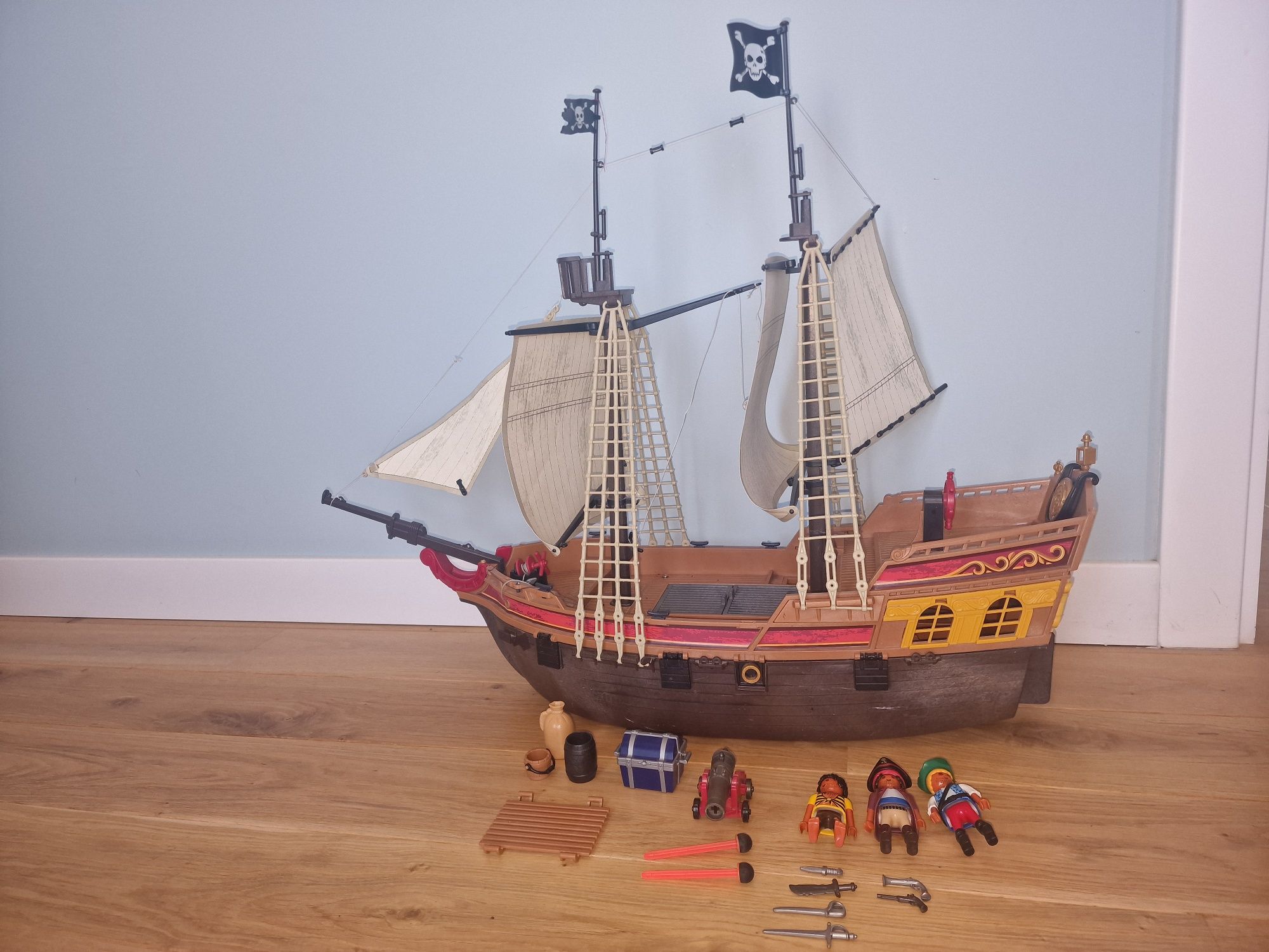 Playmobil огромен пиратски кораб