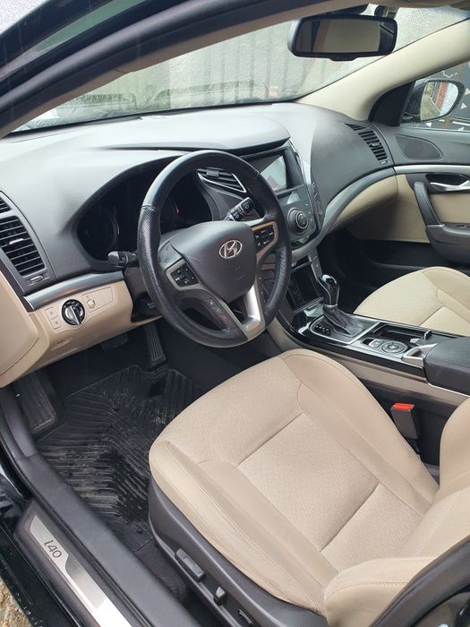 Hyundai i40  Vand sau schimb cu Duba