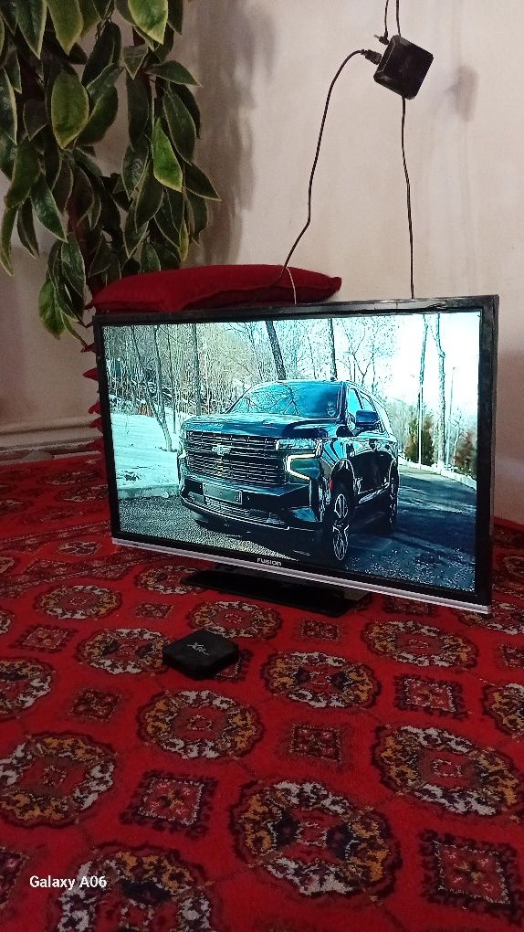 Televizr 81 sm smart amas