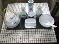 Set oriental pentru ceai din ceramică albă cu decor albastru