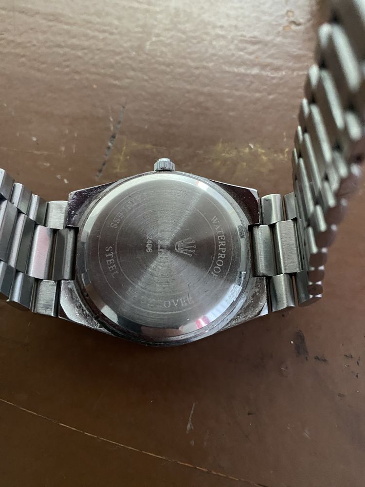 Часы ROLEX продаю