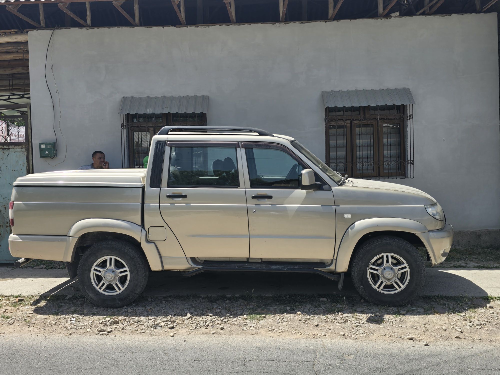 Uaz Patriot Moshina alo Holati 2011 yili