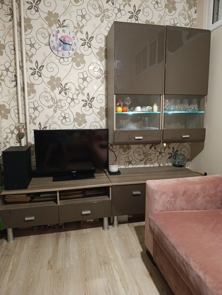 Модулна секция с осветление