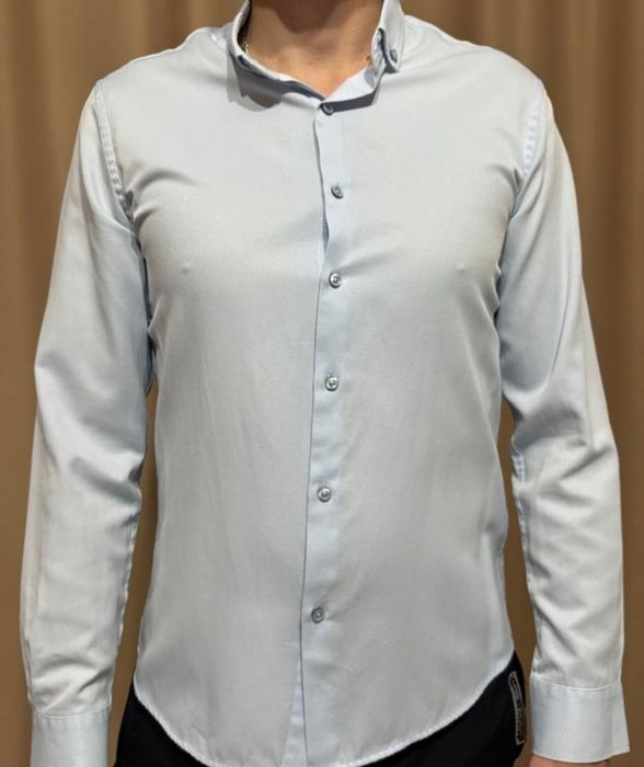 Продам мужские рубашки в отличном чистым целом состоянии