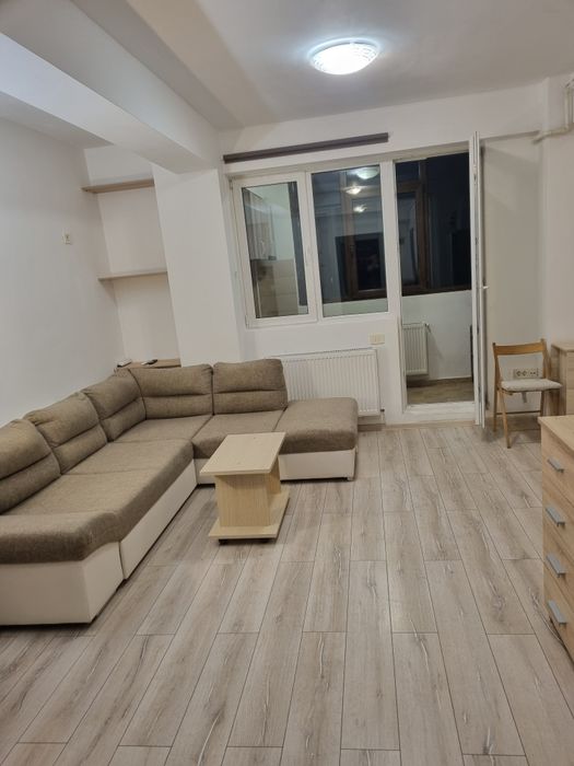 Inchiriez garsoniera Militari Residence