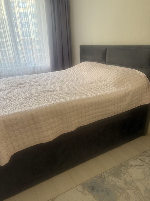 Кровать двухспальную продам