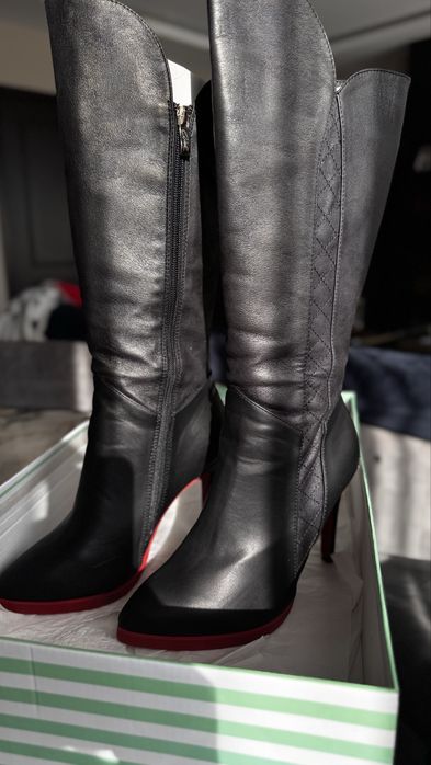 Черни ботуши 39 номер