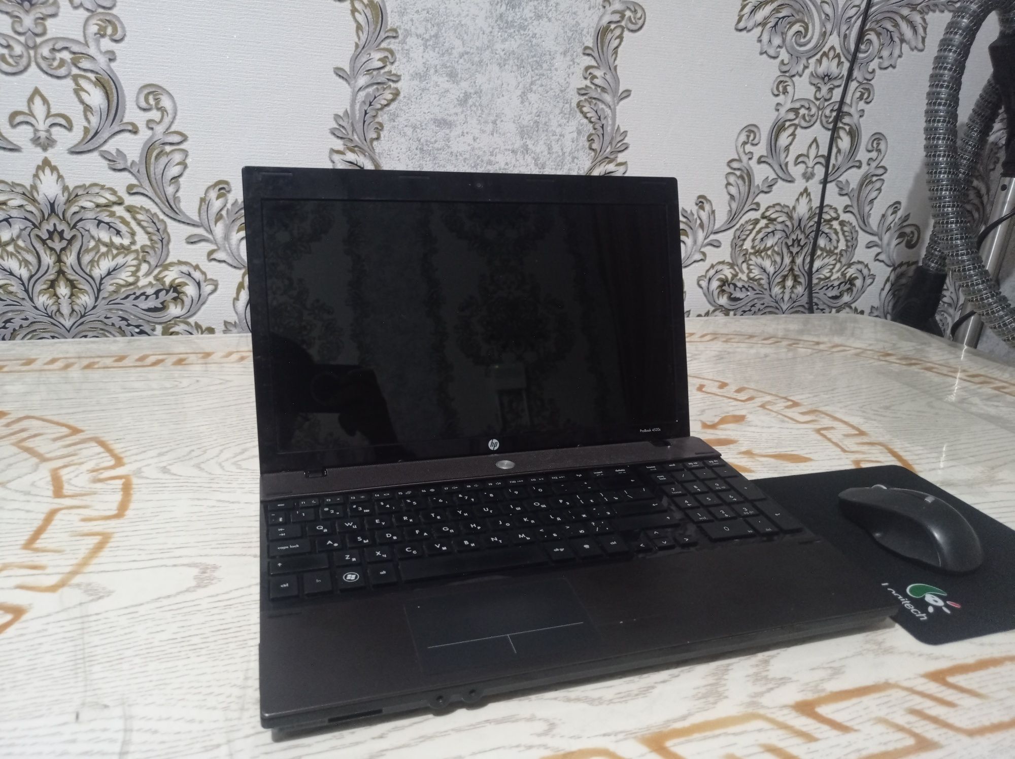 Noutbuk HP Core i3. 1 TB (1000 GB)