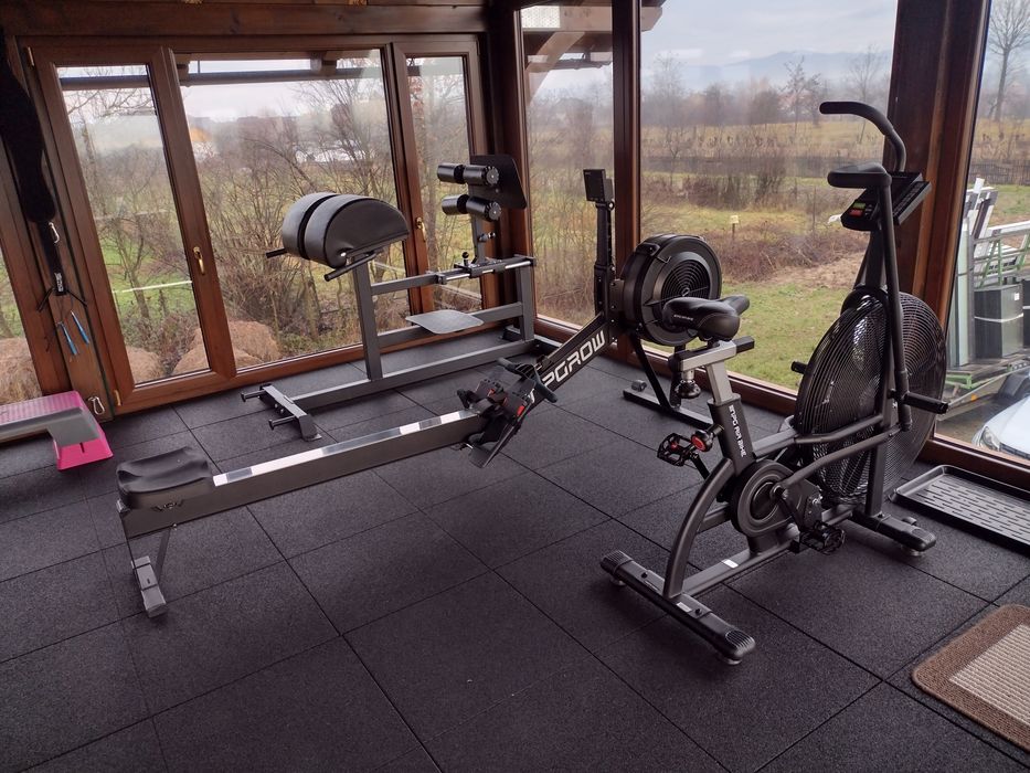 Antrenori personali/sala fitness/KGym