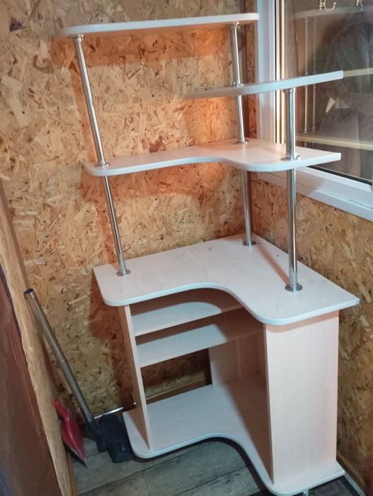 Продам угловой шкаф