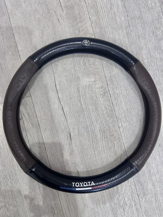 Продаю чехол на руль тайота
