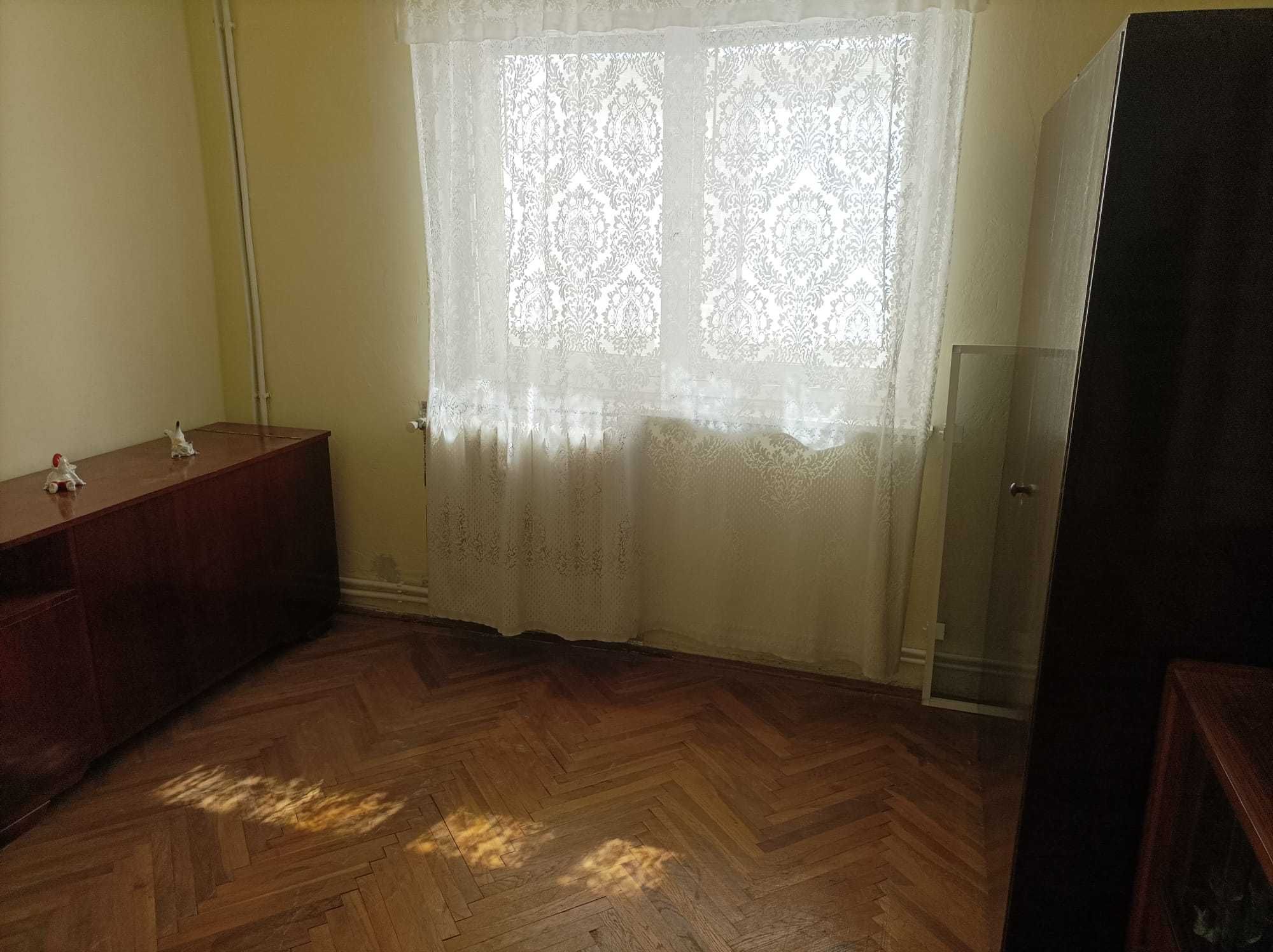 Apartament cu 2 camere decomandat-etaj2-Minerului Deva