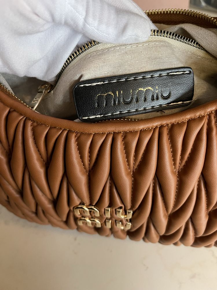 Чанта Miu Miu matelasse