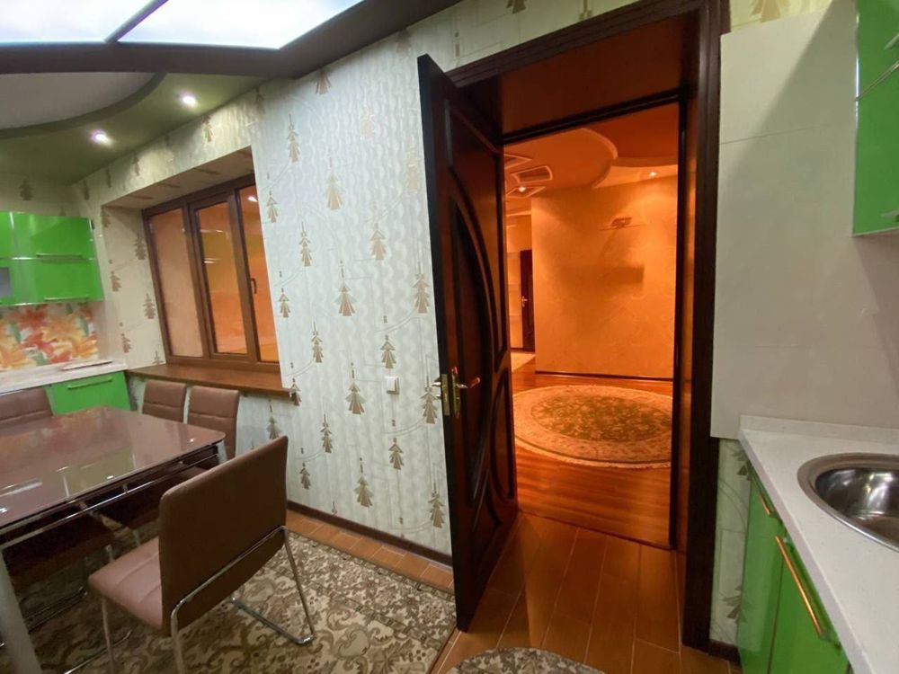 Продаю Квартира Чиланзар 8кв 3/2/4 Евролюкс  Ор-р: Парус 76м2