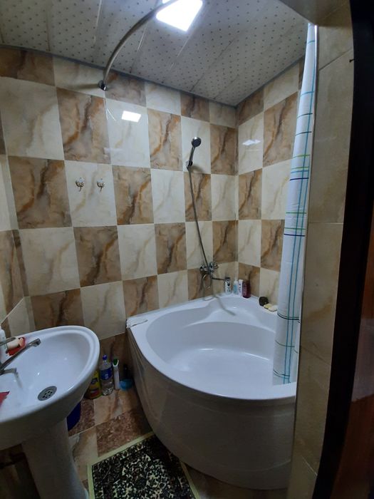 Сдаётся 2 комнатная  в 6 этаже   без лифта   семейным паре