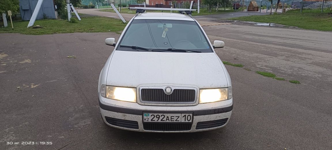 Продам SKODA OCTAVIA COMBI A 40в отличном состоянии без вложений