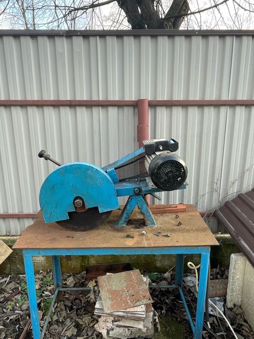 Mașină debitare profile metalice - 220 V/3 kw