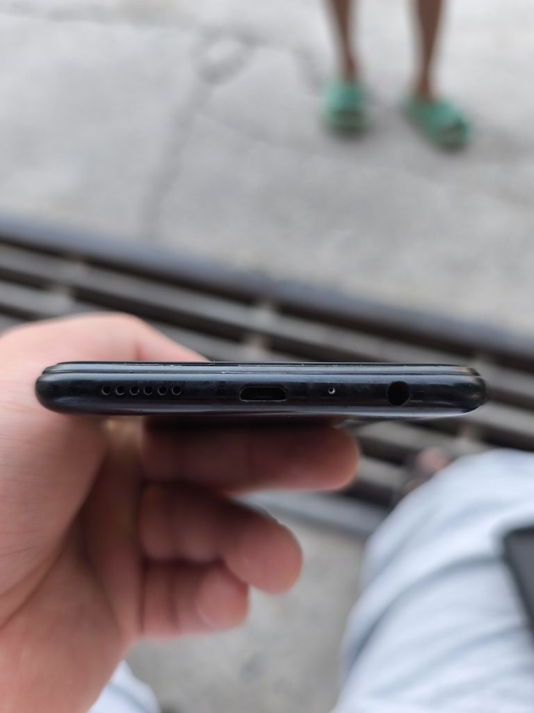 Продаётся телефон Samsung Galaxy A10s 3/32