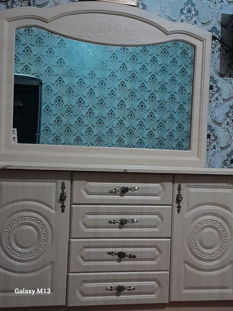 Продаётся двухспальная мебель
