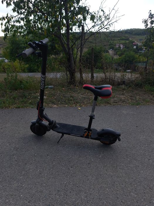 Vând trotinetă aproape nouă NAVEE EasyRide 25 Pro