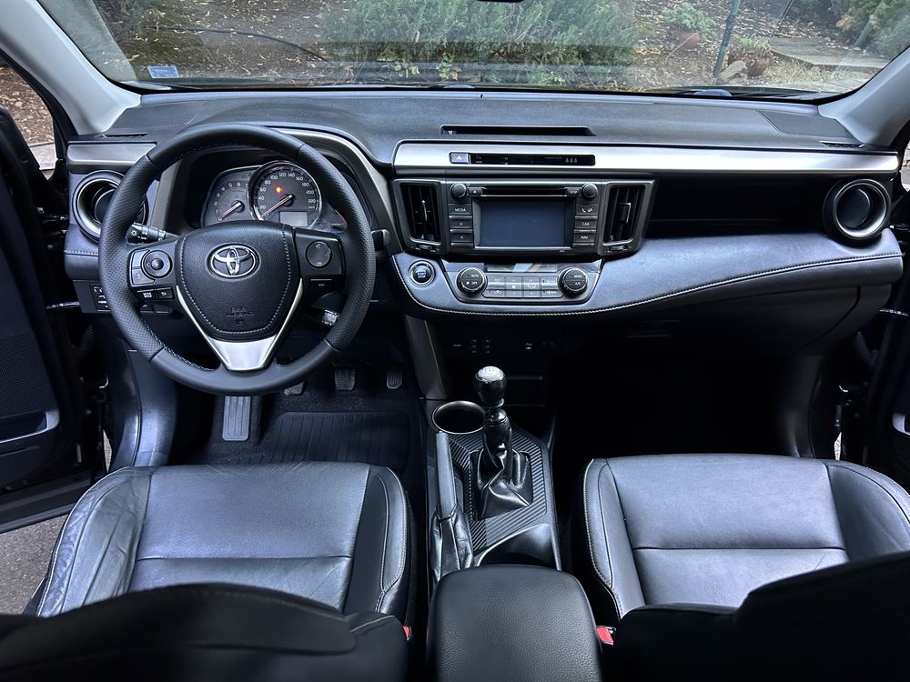 Toyota Rav4 2.0 D-4D, 4x4 , 124 к.с.,01. 2015 г, Пълна серв. история !