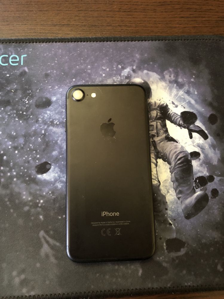iPhone 7 32Гб черен